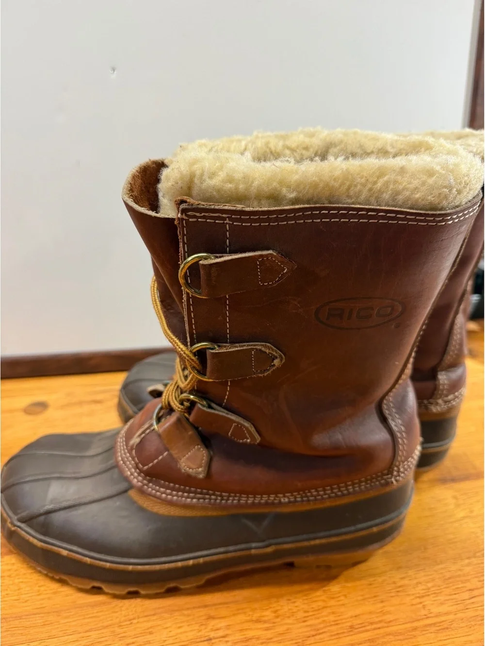 VINTAGE Rico Men's Winter Duck Steel Shank Boots Size 9 Brown Leather Insulated